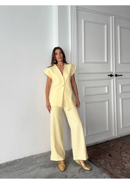 Yelekli Pantolonlu Düğmeli Alt Üst Takım modelleri