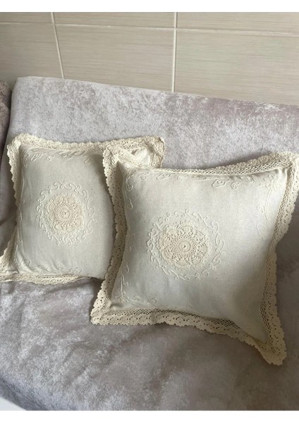 Dantel Detaylı Krem Dekoratif Kırlent Kılıfı – El Işlemeli Vintage Yastık Kılıfı 40X40 cm fırsatları