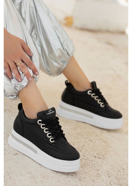 Lulu Siyah Cilt Beyaz Tabanlı Bağcıklı Spor Ayakkabı fiyatları