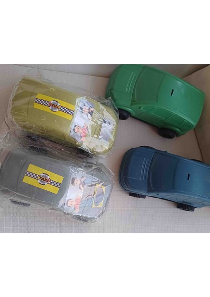 Dönem Plastik Oyuncak Araba 21×10×7 cm Ebatta Yeni Kondisyonda fiyatları