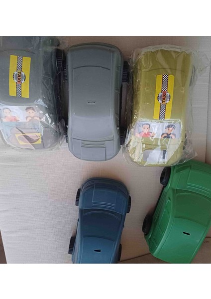 Dönem Plastik Oyuncak Araba 21×10×7 cm Ebatta Yeni Kondisyonda modelleri