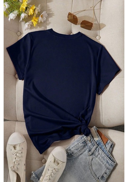 Kadın Pamuklu Ön Baskılı Papatya Kelebek Tasarım Tshirt fiyatları
