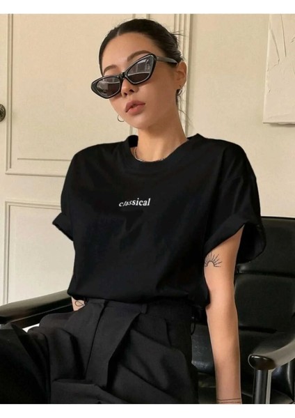 Kadın Siyah Classical Ön Baskılı Oversize T-Shirt