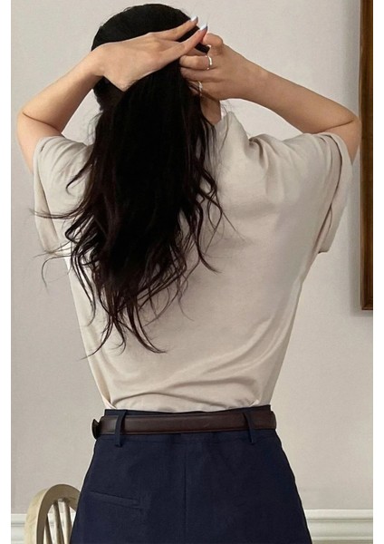 Kadın Bej Classical Ön Baskılı Oversize T-Shirt modelleri
