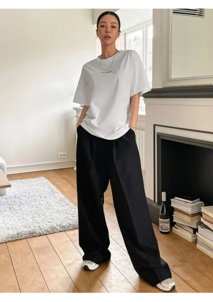 Kadın Beyaz Classical Ön Baskılı Oversize T-Shirt modelleri