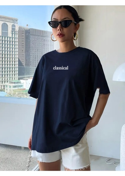 Kadın Lacivert Classical Ön Baskılı Oversize T-Shirt fiyatları