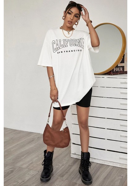 Unisex California Baskılı Tasarım Tshirt fiyatları