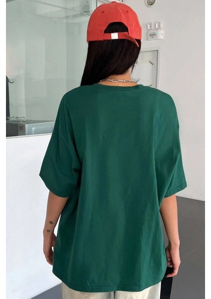 Unisex Evren Temalı Baskılı Tasarım T-Shirt fiyatları