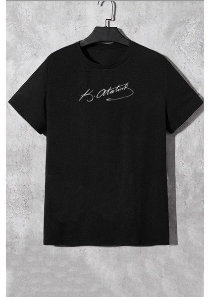 Unisex K.atatürk Imza Baskılı Kısa Kol T-Shirt