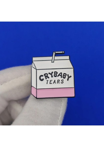 Reative Crybaby Gözyaşları Içecek Kutusu Alaşım Broş Rozetleri Modeli Süt Kutusu Takım Pin Mücevher Aksesuarları Arkadaşlar Için (Yurt Dışından)