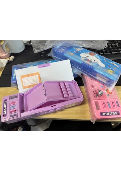 "yeni Sanrio Kırtasiye Kutusu Kuromi Melody Kırtasiye Kutusu Şifre Kilidi Çok Işlevli Büyük Kapasiteli Kalem Kutusu Çocuk Hediyesi " (Yurt Dışından) modelleri