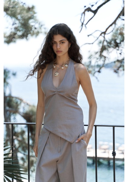 Onagho Boyundan Bağlı Gri Crop