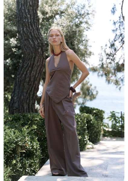 Onagho Boyundan Bağlı Açık Kahve Crop