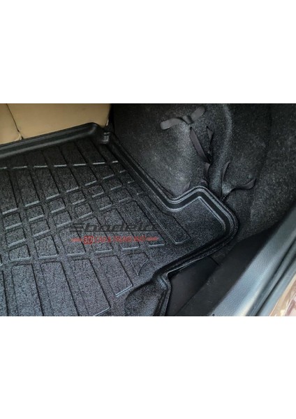 Mazda 3 Sedan 2009-2012 Arası 3D Kauçuk Bagaj Havuzu