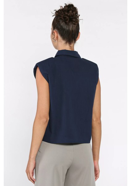 Vatkalı Sıfır Kol Kadın Gömlek P-00017530 modelleri