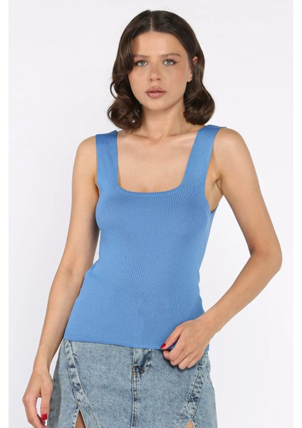 Kare Yaka Askılı Likralı Kadın Triko Bluz P-00017658