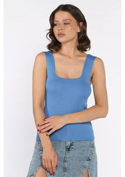 Kare Yaka Askılı Likralı Kadın Triko Bluz P-00017658 fiyatları