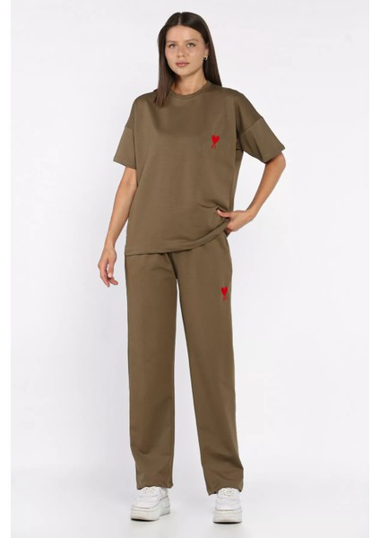 Kadın Kalp Nakışlı Bisiklet Yaka Tişört Pantolon Ikili Takım P-00017619 fiyatları
