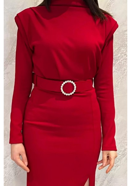 Kadın Omuz Vatkalı Taşlı Kemerli Yırtmaçlı Triko Elbise P-00014470 modelleri