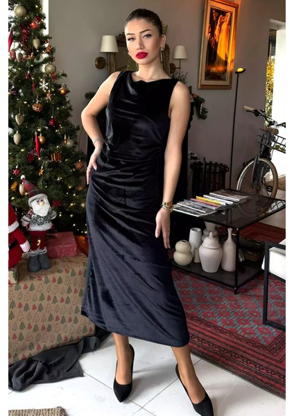 Kadın Büzgü Detaylı Degaje Yaka Kadife Elbise P-00014486