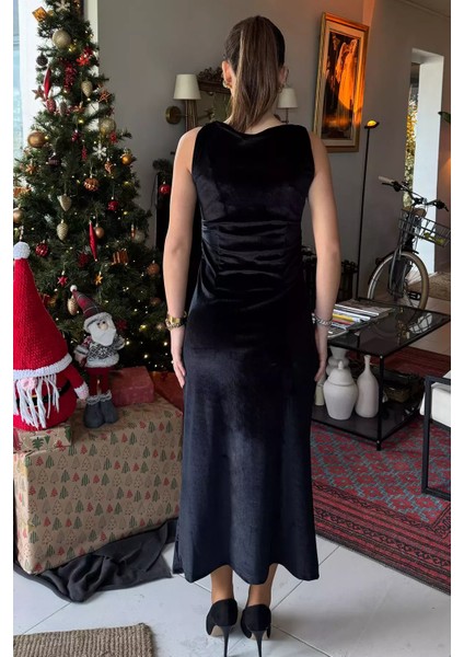 Kadın Büzgü Detaylı Degaje Yaka Kadife Elbise P-00014486 fırsatları