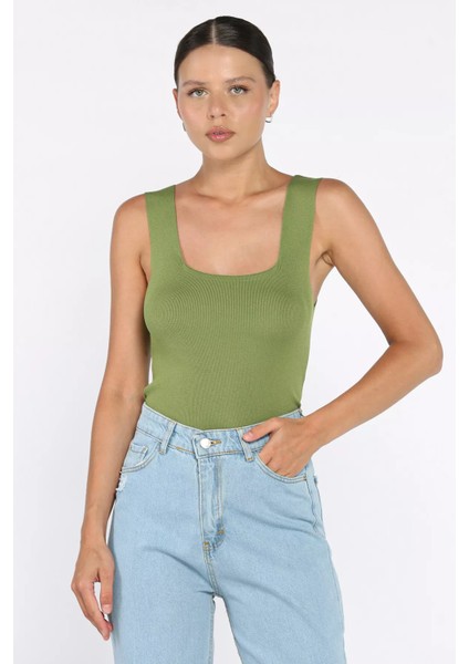 Kare Yaka Askılı Likralı Kadın Triko Bluz P-00017658