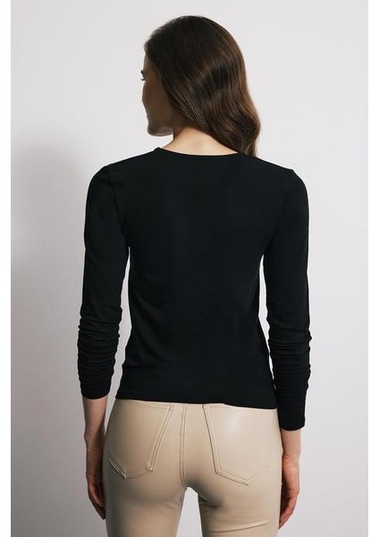V Yaka Düğümlü Uzun Kol T-Shirt modelleri