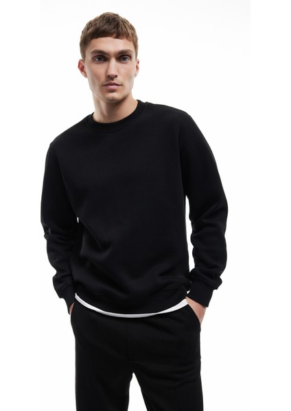 Uzun Kollu Şardonlu Kumaş Detaylı Bisiklet Yaka Sweatshirt