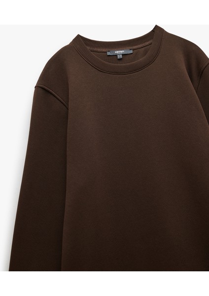 Pamuklu Uzun Kollu Bisiklet Yaka Erkek Basic Sweatshirt indirimleri
