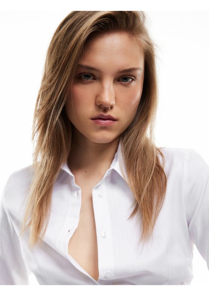 Klasik Yaka Slim Fit Uzun Kollu Poplin Gömlek