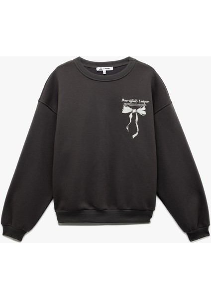 Şardonlu Uzun Kollu Bisiklet Yaka Fiyonk Baskılı Oversize Sweatshirt modelleri