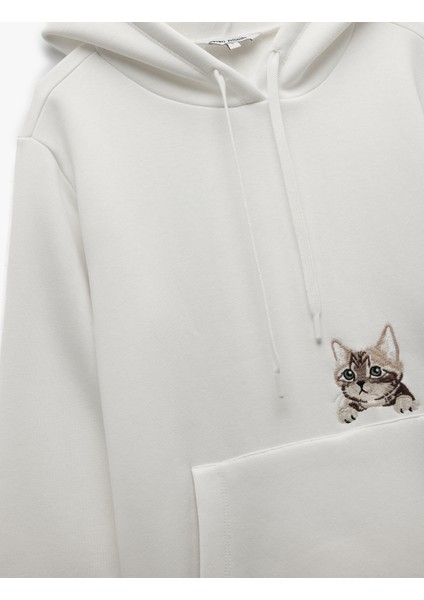 Şardonlu Uzun Kollu Kapüşonlu Kanguru Cepli Nakış Detaylı Sweatshirt indirimleri