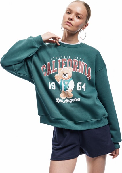 Şardonlu Uzun Kollu Bisiklet Yaka Ayıcık Baskılı Oversize Sweatshirt