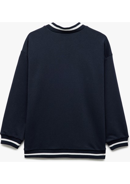 Bisiklet Yaka Uzun Kollu Düğme Detaylı Oversize Sweatshirt fiyatları