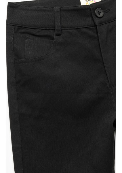 Pamuklu Düğmeli Cep Detaylı Basic Pantolon