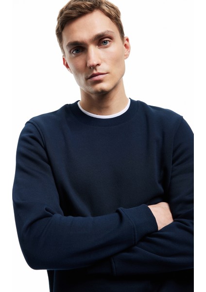 Pamuklu Uzun Kollu Bisiklet Yaka Erkek Basic Sweatshirt fiyatları