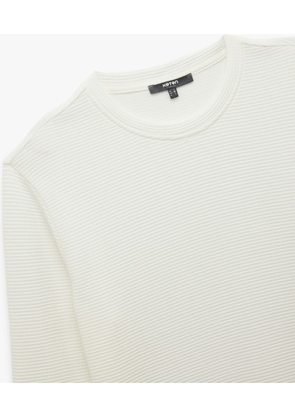 Pamuklu Uzun Kollu Dokulu Basic Bisiklet Yaka Sweatshirt indirimleri
