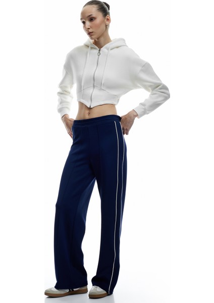Korse Detaylı Fermuarlı Kapüşonlu Şardonlu Crop Sweatshirt modelleri