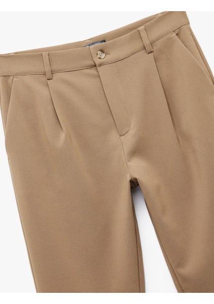 Pileli Oversize Cep Detaylı Kumaş Pantolon