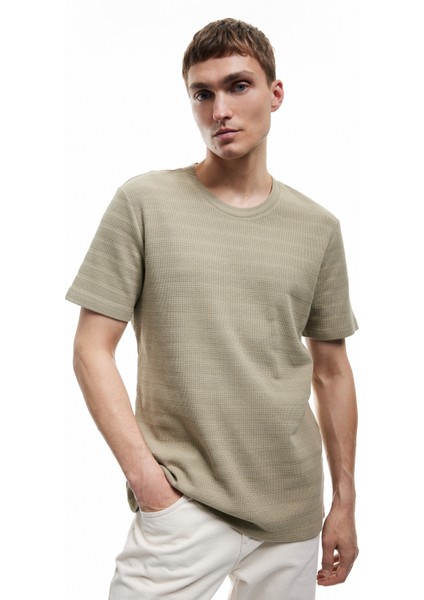 Bisiklet Yaka Dokulu Kısa Kollu Pamuklu Slim Fit Tişört