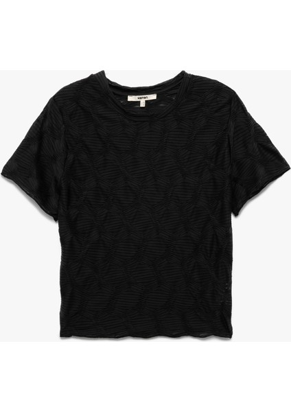 Bürümcük Kumaş Dokulu Slim Fit Kısa Kollu Bisiklet Yaka Tişört