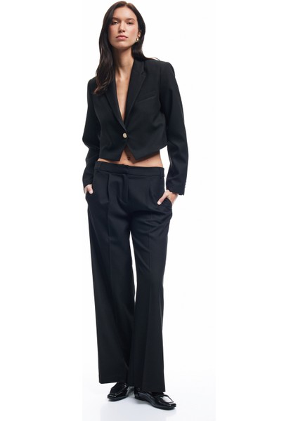 Kruvaze Uzun Kollu Crop Blazer Ceket