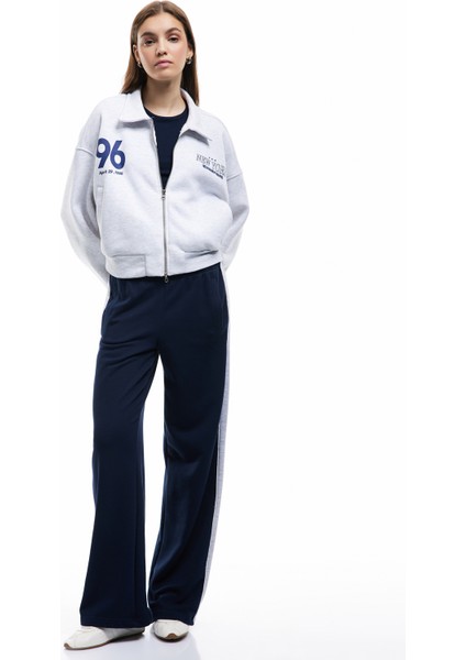 Şardonlu Uzun Kollu Cepli Arkası Baskılı Fermuarlı Sweatshirt