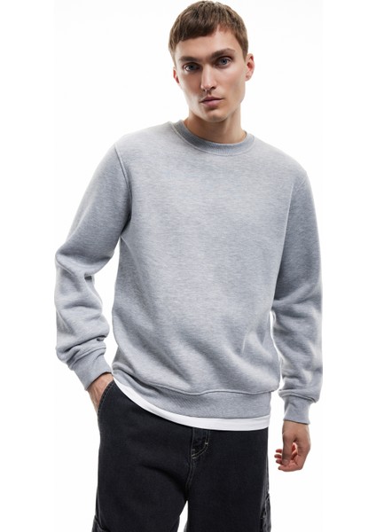 Uzun Kollu Şardonlu Kumaş Detaylı Bisiklet Yaka Sweatshirt fiyatları