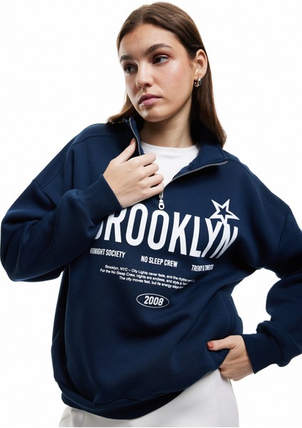 Şardonlu Uzun Kollu Baskılı Yarım Fermuarlı Oversize Sweatshirt