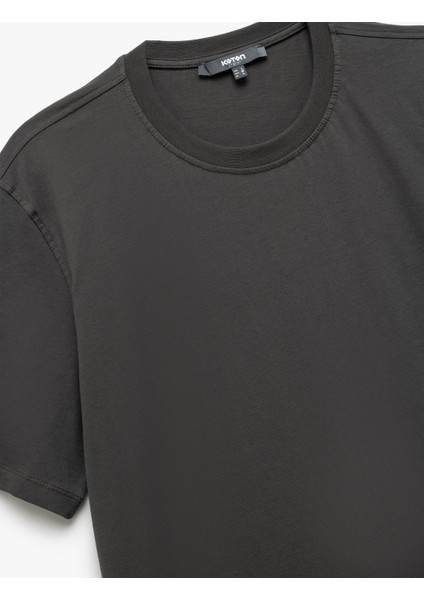 Pamuklu Kısa Kollu Bisiklet Yaka Erkek Basic Tişört indirimleri