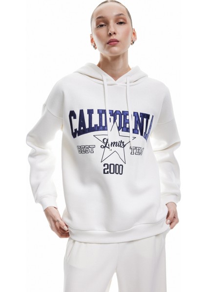 Üç Iplik Şardonlu Kolej Nakış Detaylı Kapüşonlu Oversize Sweatshirt
