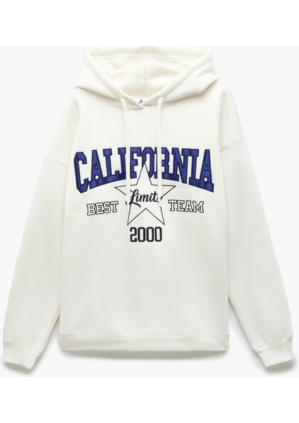 Üç Iplik Şardonlu Kolej Nakış Detaylı Kapüşonlu Oversize Sweatshirt modelleri