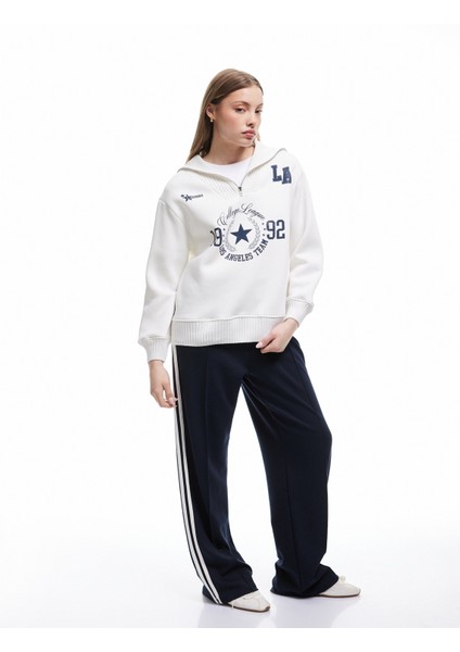 Şardonlu Yarım Fermuarlı Geniş Yaka Kolej Temalı Baskılı Sweatshirt fiyatları
