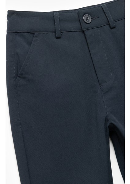 Viskon Karışımlı Dar Kesim Düğmeli Cep Detaylı Basic Pantolon modelleri